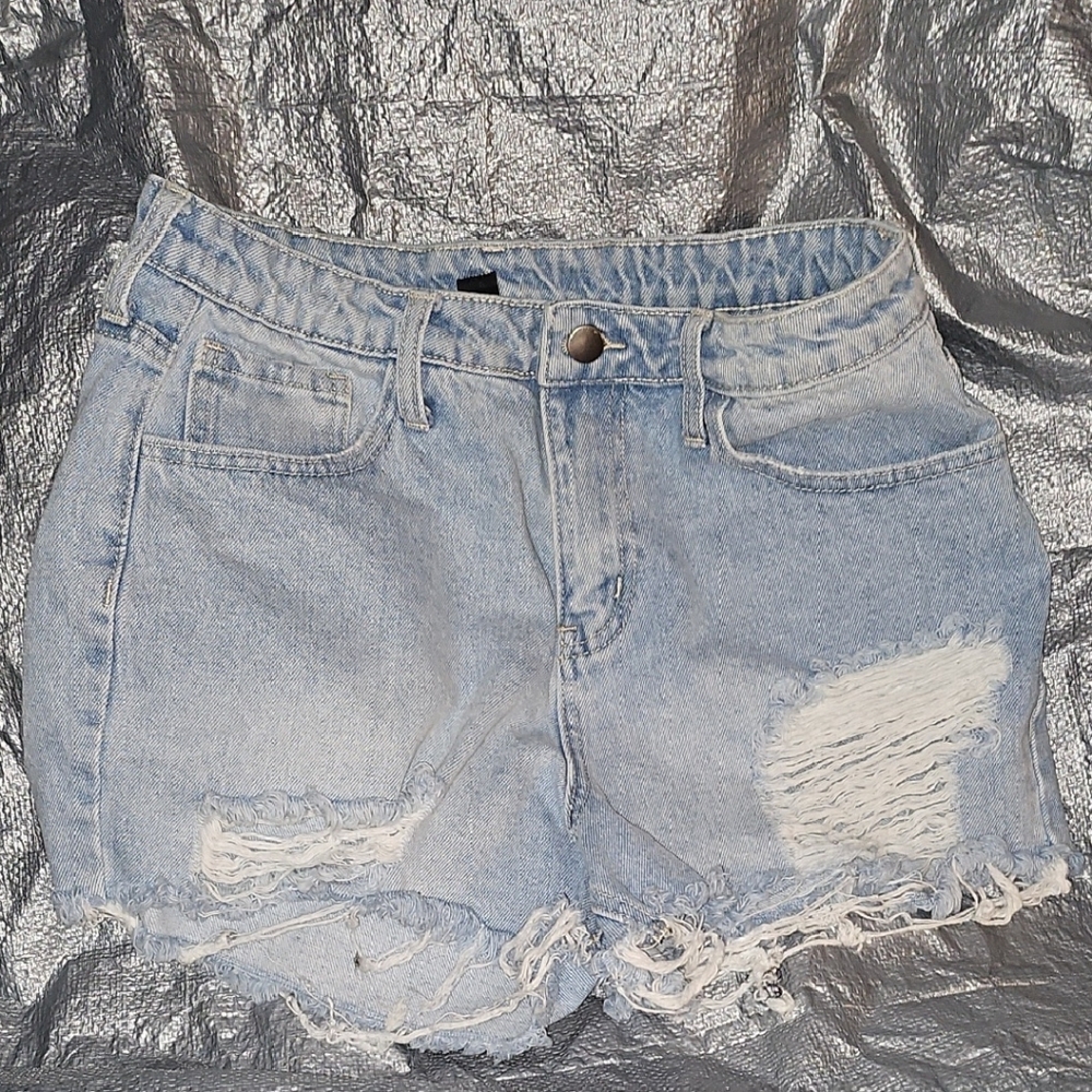 Windsor Blue Distressed Jean Shorts Light Wash Size MEDIUM